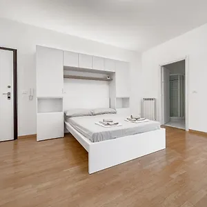 Realkasa Amendola 6 Apartamento